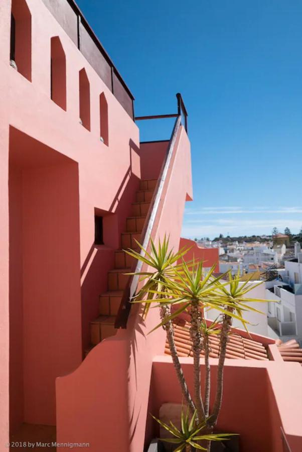 Dom wakacyjny Casa Amendoeira - Fabulous Restored Townhouse In Old Town With Panoramic Roof Terrace